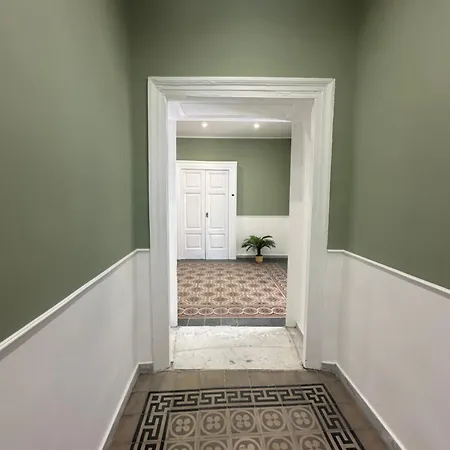 Flo' בית הארחה נאפולי