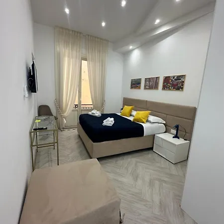 Konukevi Flo' Napoli